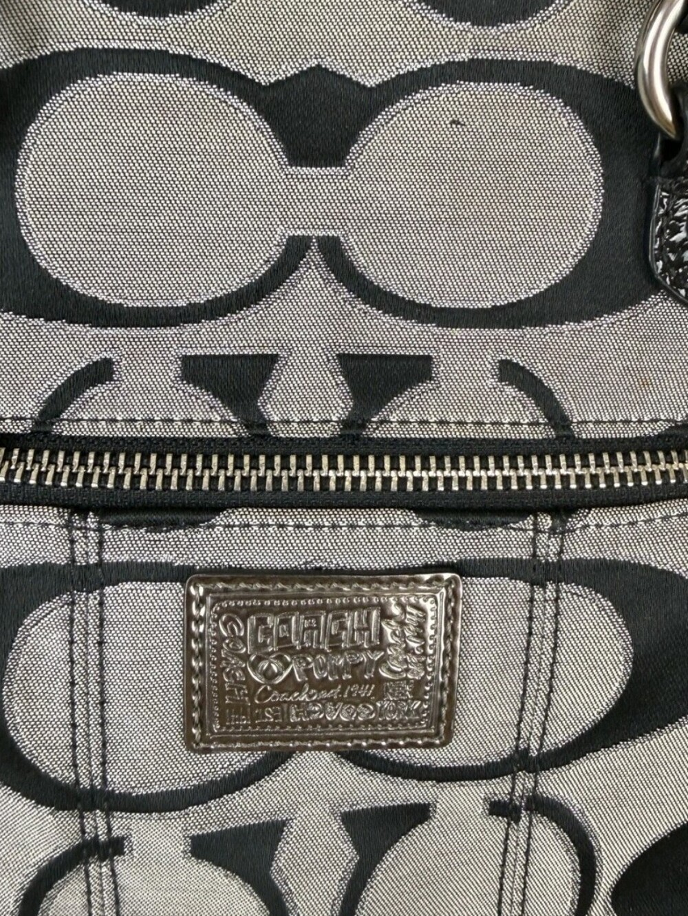 Coach POPPY- Y2K- Signature Satchel/Crossbody- Grey & Black- W/Bag Charm - Picture 6 of 15